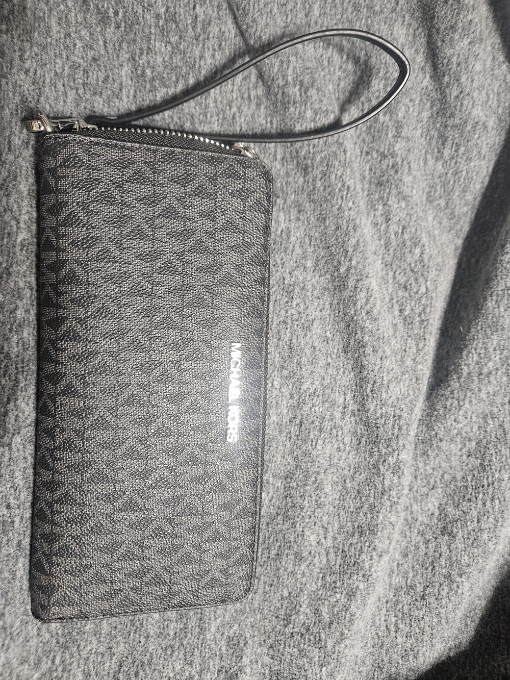 MICHAEL KORS Black Signature Wristlet